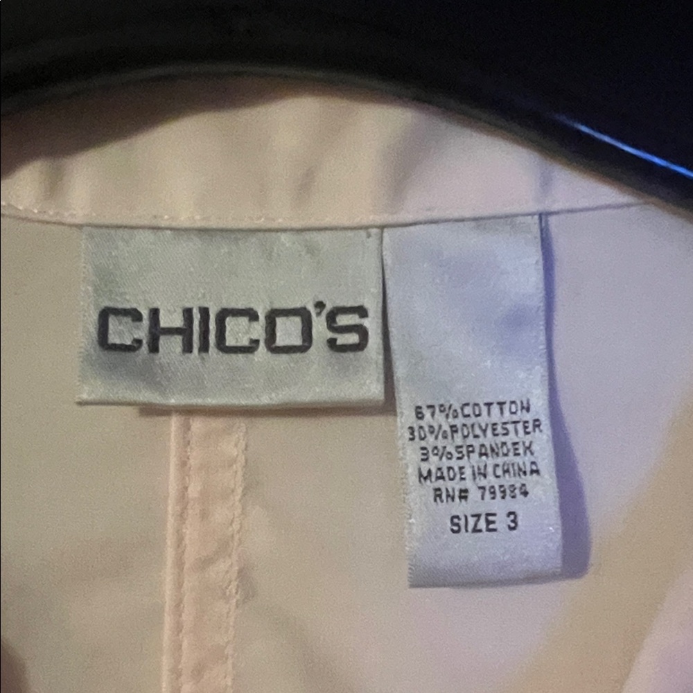 Chico's Soft Pink Button Down Blouse Size 3 (16) - Picture 2 of 9